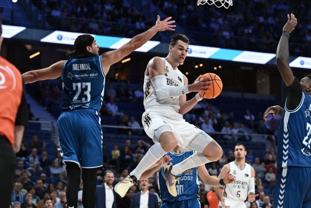 Real Madrid vs. San Pablo Burgos